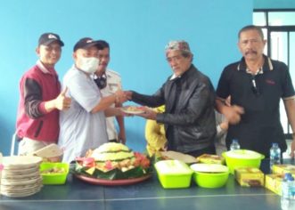 Potong Tumpeng Awali Peresmian Kantor FJB Bogor Timur