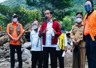 Presiden Jokowi Pastikan ‘Kebutuhan Pengungsi’ di Lembata Tercukupi