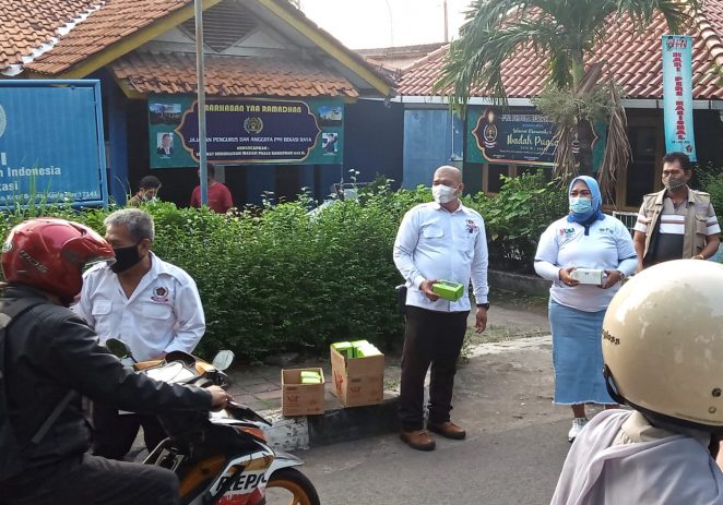PWI Bekasi Raya Gelar Santunan Yatim dan Pembagian Takjil Ramadhan
