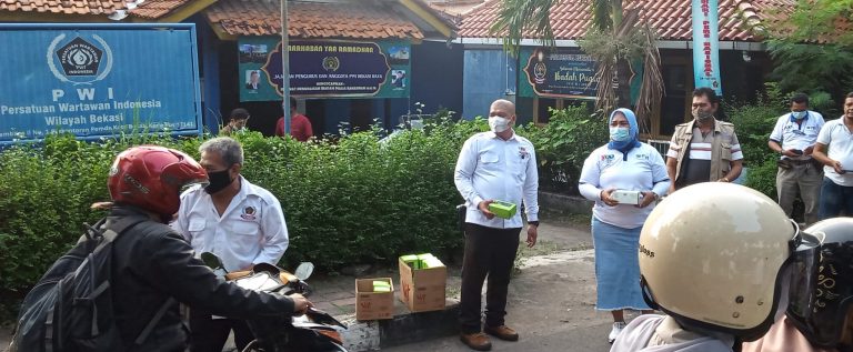 PWI Bekasi Raya Gelar Santunan Yatim dan Pembagian Takjil Ramadhan