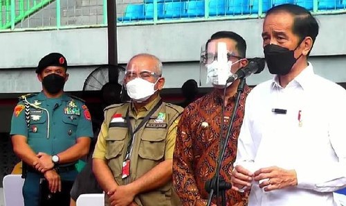 Jokowi Kunjungi Vaksinasi Corona di Stadion Patriot Bekasi