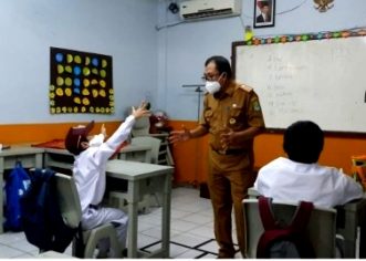 Pemkot dan Disdik Kota Bekasi ‘Gratiskan’ Biaya Sekolah 165 SMP Swasta