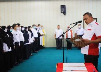 Plt Wali Kota Bekasi ‘Lantik’ 212 Pegawai Negeri Sipil