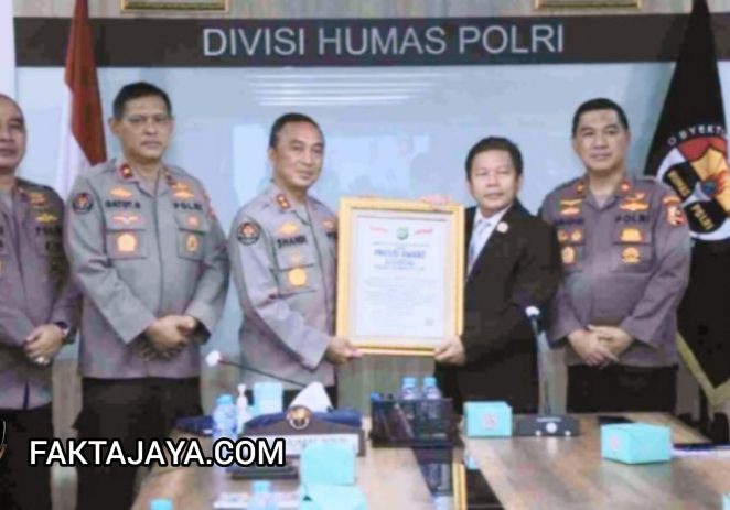 Lemkapi Berikan ‘Apresiasi dan Penghargaan’ Presisi Award Kepada Divhumas Polri