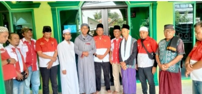 PWRI DPC Kota Bekasi ‘Bagikan Ratusan’ Nasi Kotak Jum’at Berkah