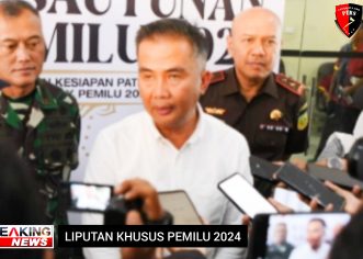 Satpol PP ‘Akan Dikerahkan’ Bantu Bersihkan Alat Peraga Kampanye