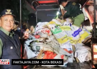 Pj Wali Kota Bekasi Bersama Jajaran Pemkot ‘Turun Langsung’ Tertibkan APK