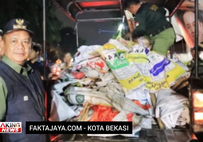 Pj Wali Kota Bekasi Bersama Jajaran Pemkot ‘Turun Langsung’ Tertibkan APK