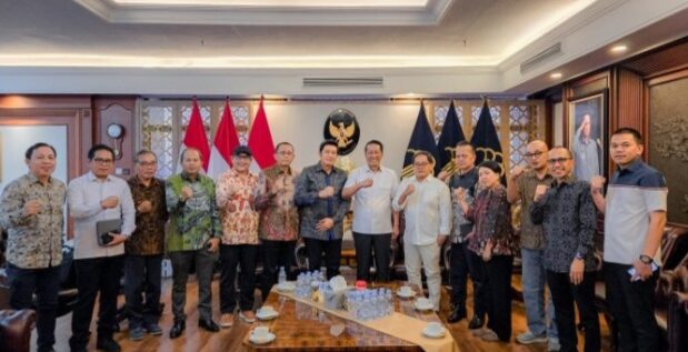 Menteri Hukum Supratman : Presiden Berharap PWI Harus Solid dan Bersatu