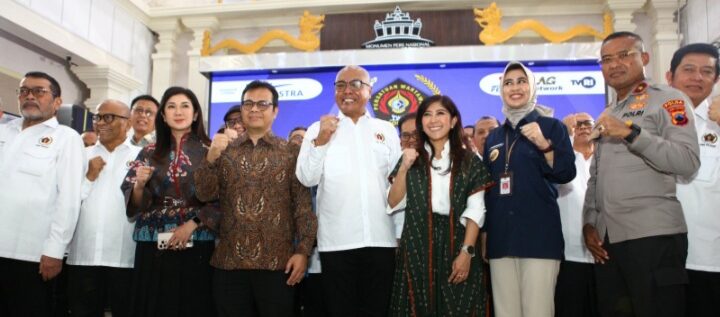 Menkomdigi Saksikan Pengukuhan PWI Persatuan, Tegaskan Dukung ‘Kebebasan Pers’