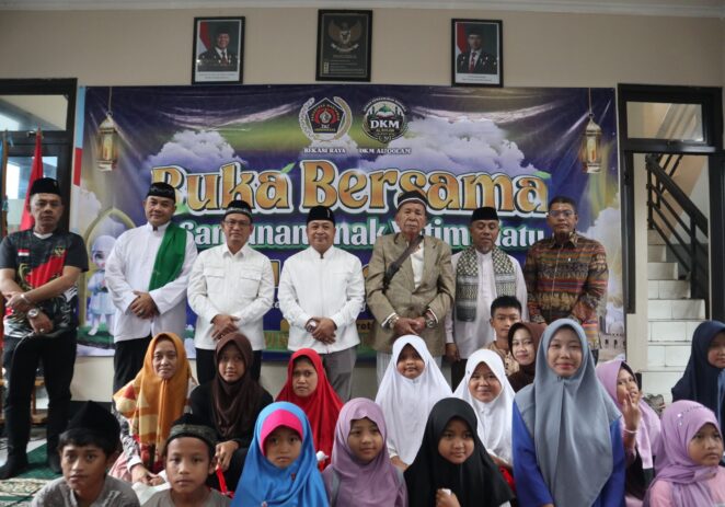PWI Bekasi Raya Kembali Gelar Bukber dan Santunan Anak Yatim