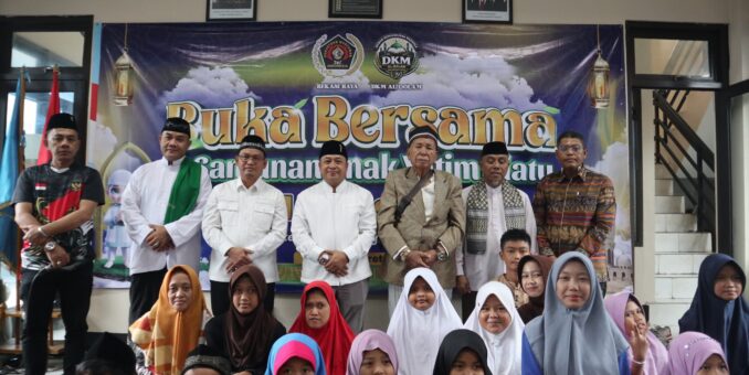 PWI Bekasi Raya Kembali Gelar Bukber dan Santunan Anak Yatim